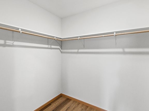 4th image of 1435 Peterson Dr #611