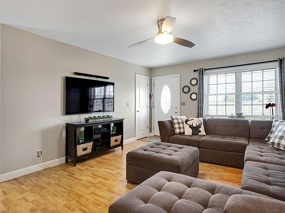 4th image of 8161 Long St