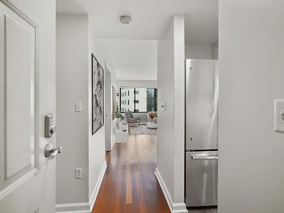 3rd image of 3481 Lakeside Dr NE APT 804