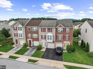 722 Blossom Dr, Hanover, PA 17331
