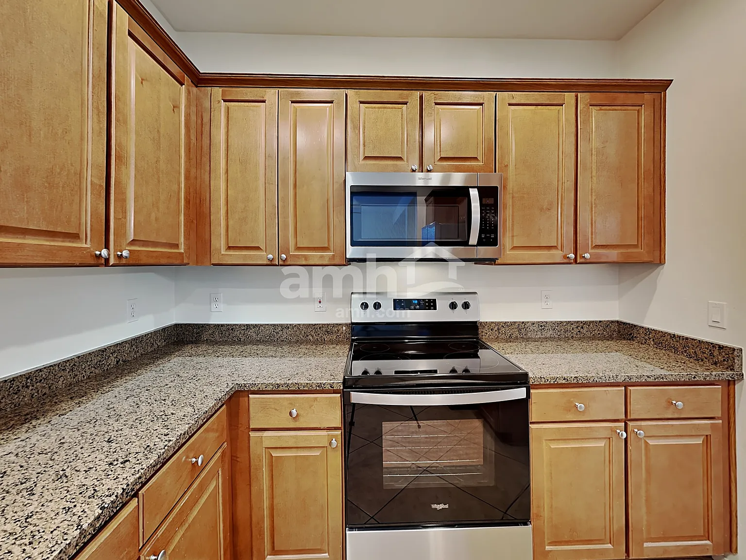 5 bed, 3.5 bath, 2380 sqft, $2,270 — Photo 3