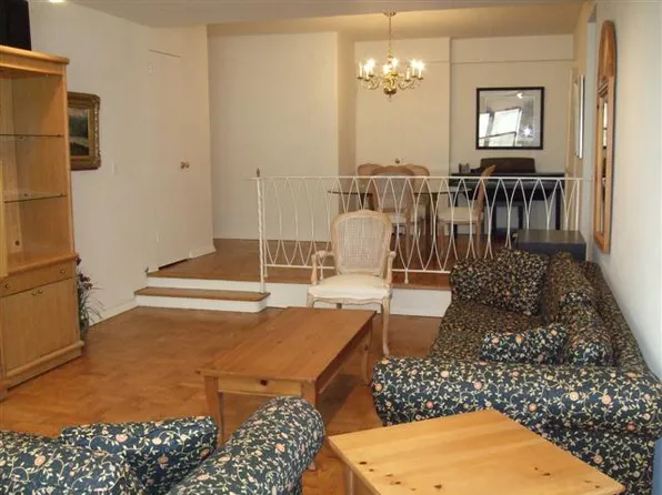 301 East 48th Street image 1 of 5