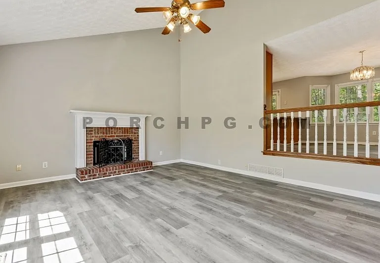 223 Sterling Trl — Photo 4