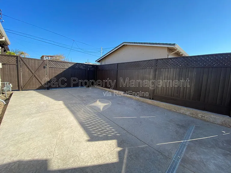 1301 Darwin St #B — Photo 5