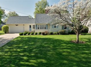 1592 Wilsonway Dr, Barberton, OH