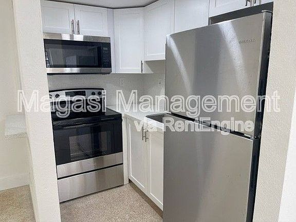 4th image of 1811 NW 19th Ter #2