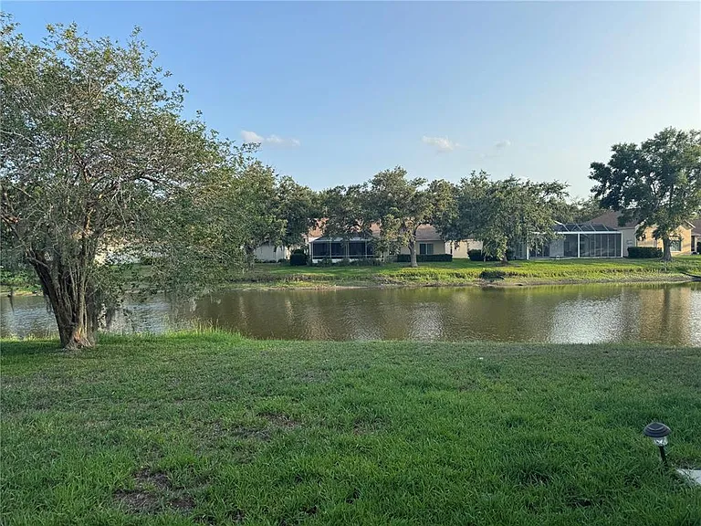 10207 Quails Landing Ave — Photo 2