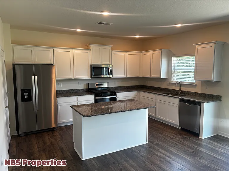 12309 Manhattan Ln — Photo 10