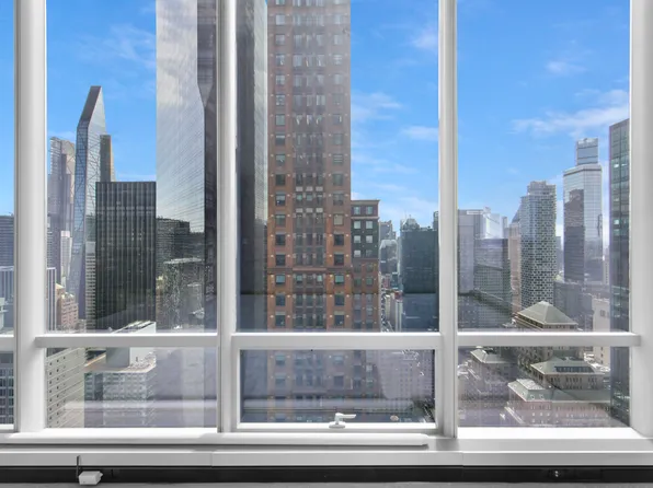 157 West 57th Street image 10 of 27