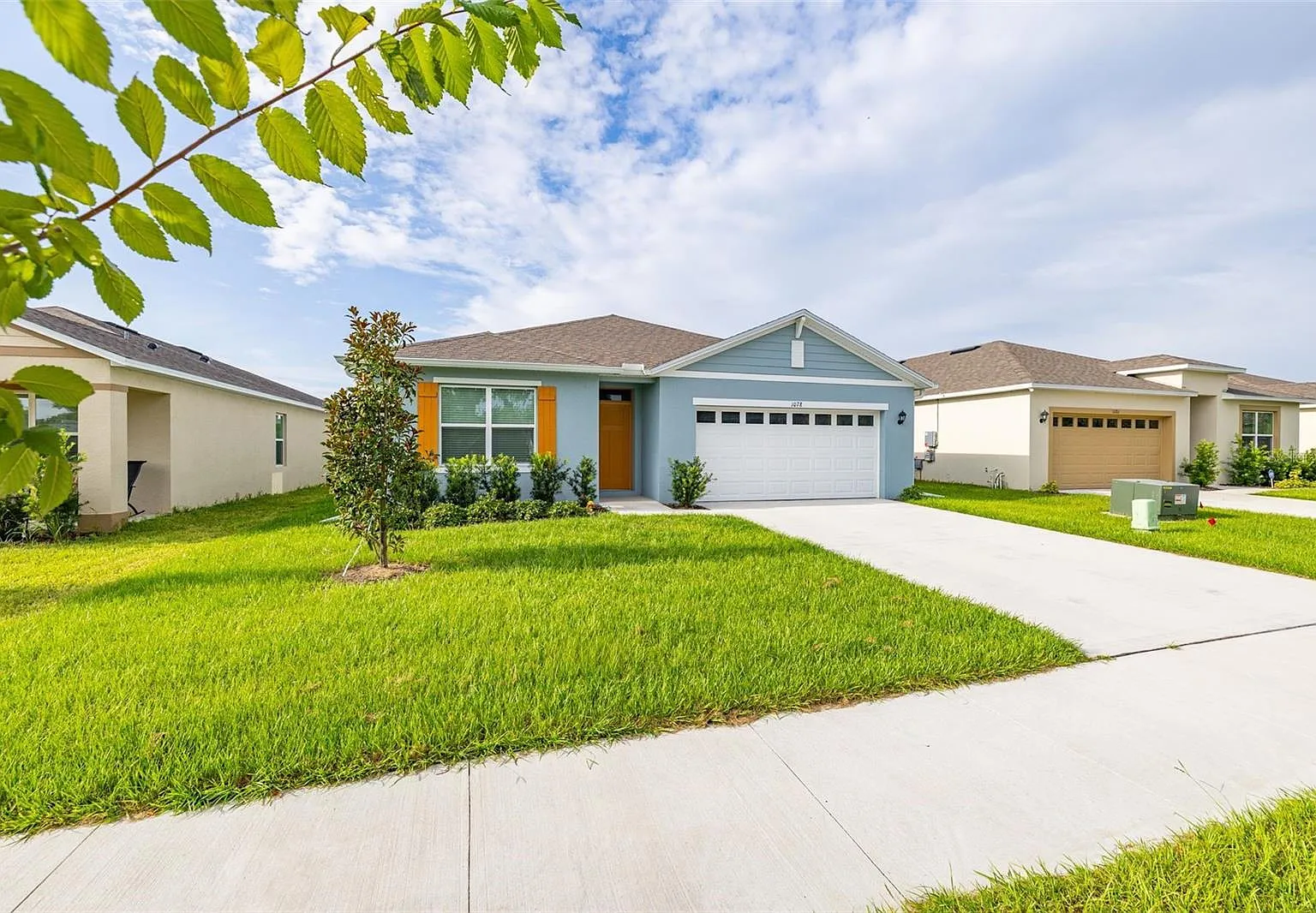 4 bed, 2.0 bath, 1828 sqft, $2,250 — Photo 2