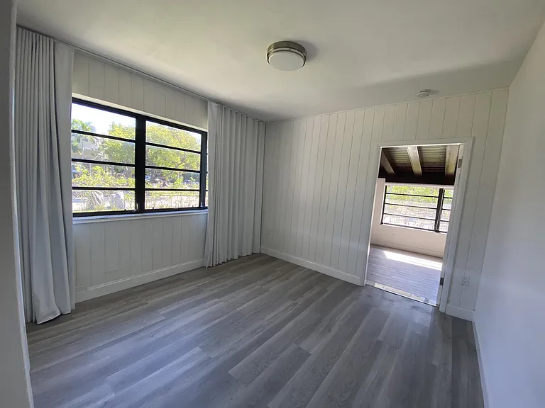 1101 Bay Dr — Photo 32
