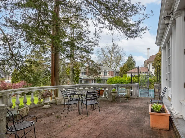 127 Beverly Road image 38 of 57