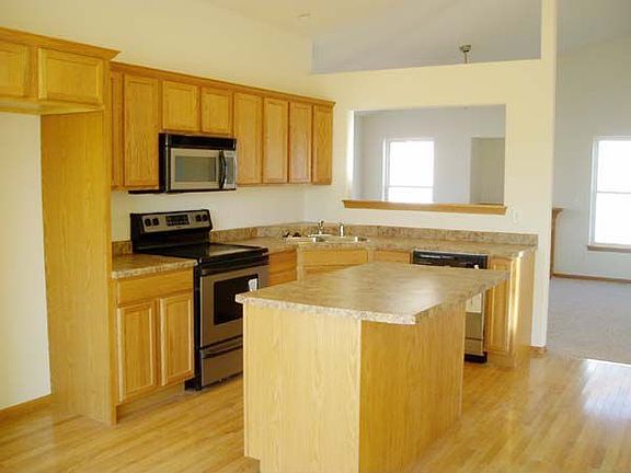 2nd image of 100 Cattail Ln