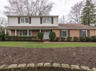 802 Barth Ln, Dayton, OH 45429