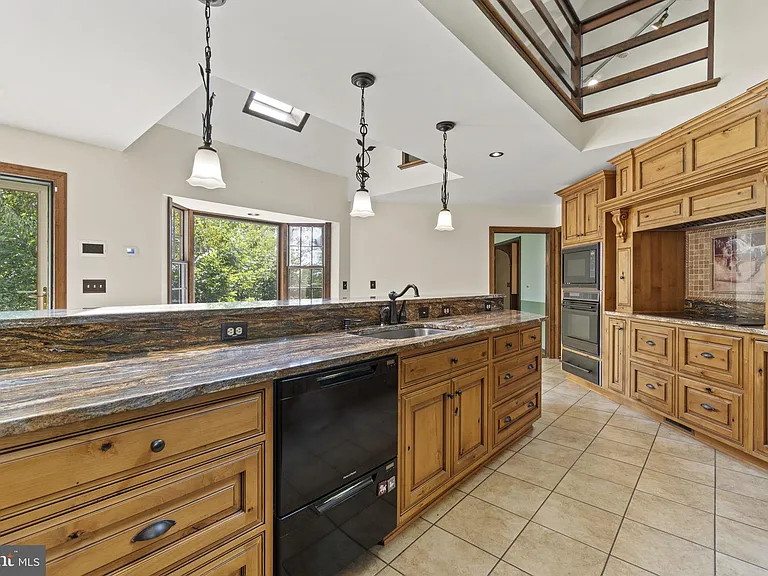 12780 Chatter Brook Dr — Photo 7