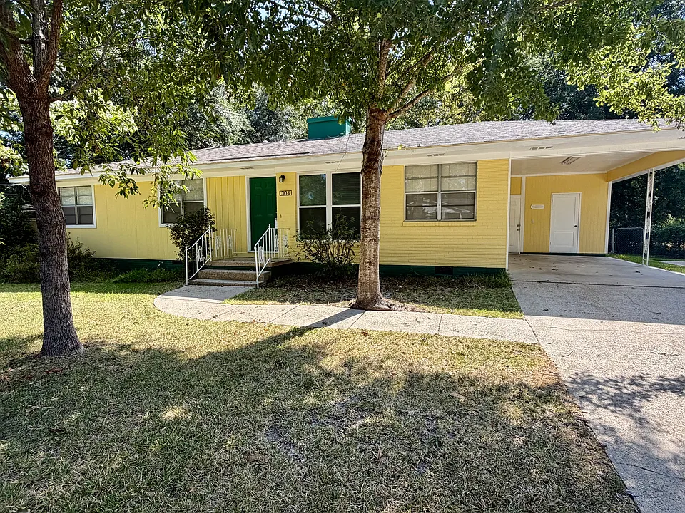Hillendale Dr