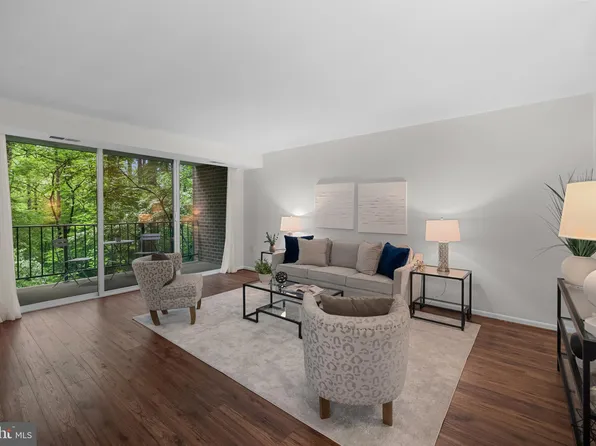 1556 Northgate Sq APT 12B, Reston, VA 20190