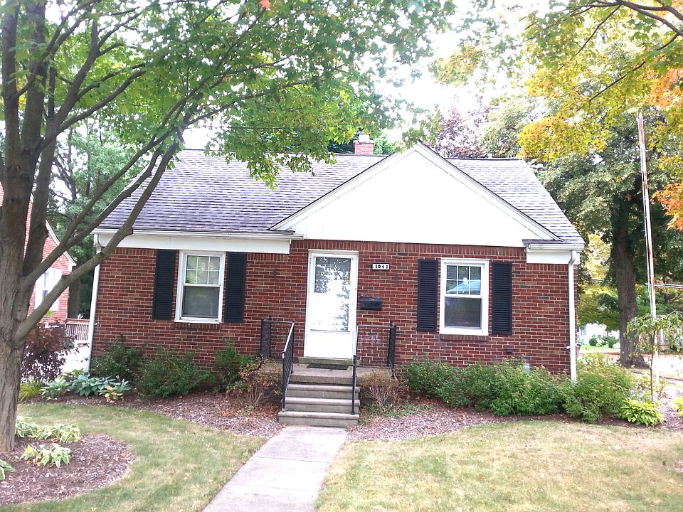 1st image of 1041 Voorheis St