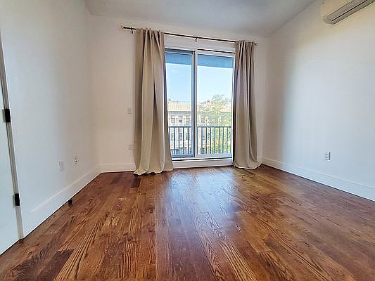 5th image of 2907 Snyder Ave #3F