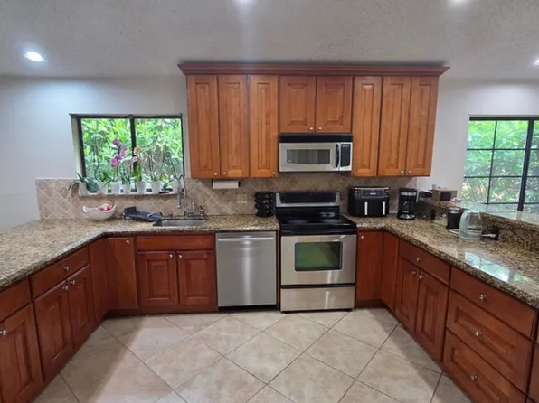 4170 NW 6th St, Deerfield Beach, FL 33442