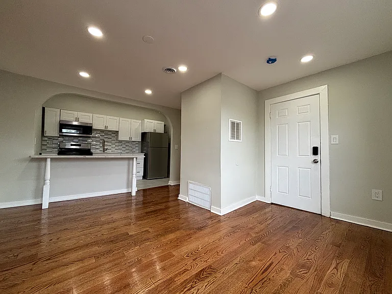 237 Davenport Ave #C — Photo 1