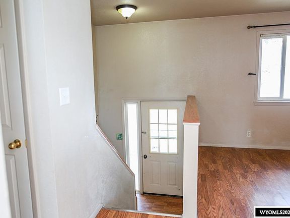 4th image of 420 Big Horn St