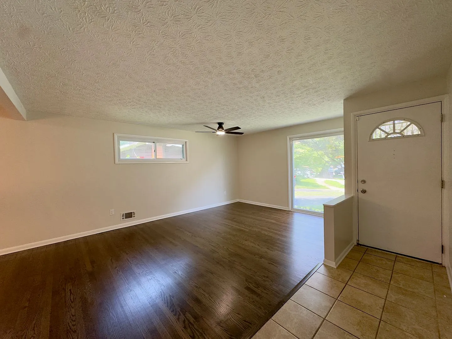 Charming 3BD/2BA Home in Randallstown, MD! — Photo 2