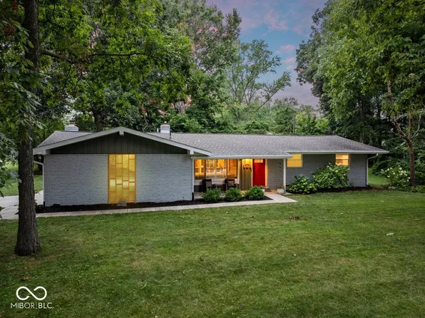 542 Ash Dr, Carmel, IN 46032