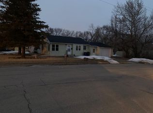 1101 9th Ave SE, Jamestown, ND 58401