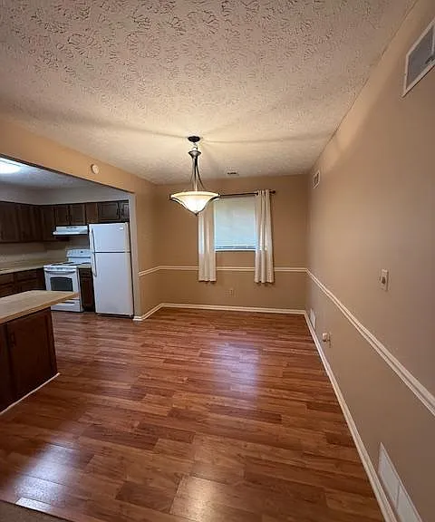 6385 Catawba Dr — Photo 4