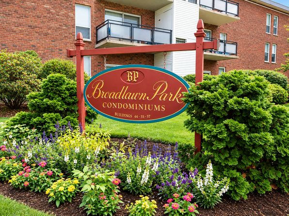 44 Broadlawn Park APT 20