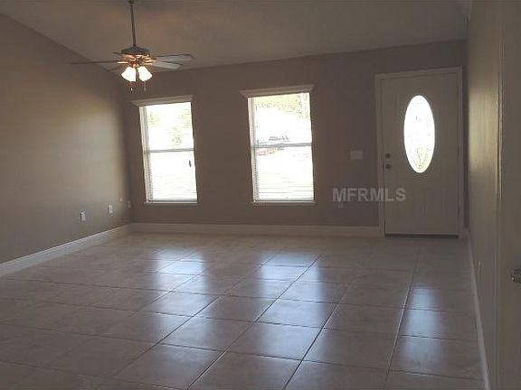 2nd image of 220 Bristol Cir