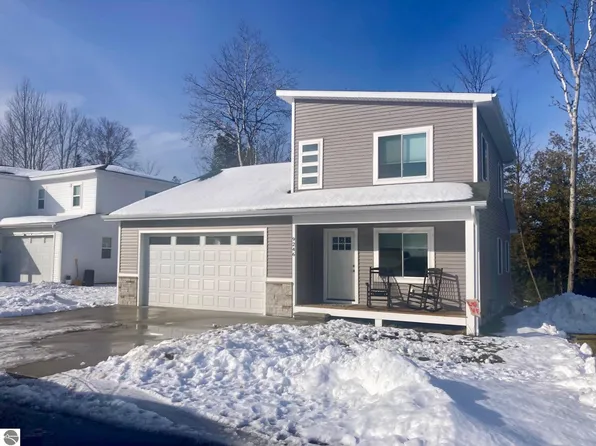 9246 S Flaska Dr Unit 5, Cedar, MI 49621