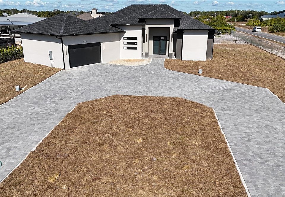 1st image of 7716 15th Ter