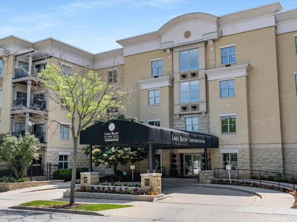 1300 North Prospect AVENUE #323, Milwaukee, WI 53202