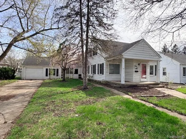 8112 Dale Ave, Center Line, MI 48015