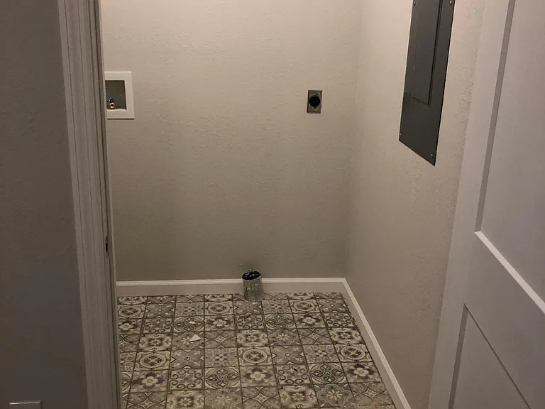 108 Redwood Ln #2-8 — Photo 8