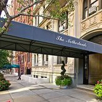 Rented by Compass | media 45