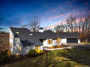 25 Vermillion Dr, Avon, CT 06001