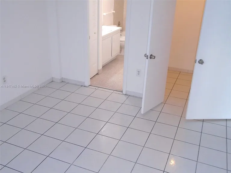 4174 Inverrary Dr #1004 — Photo 18