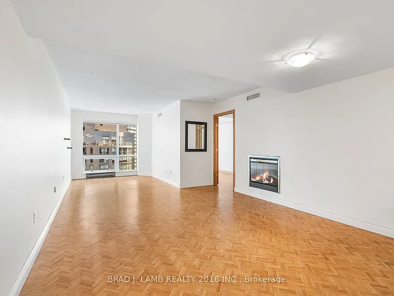 1001 Bay St #2709 — Photo 3