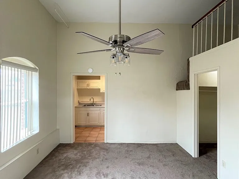 2110-2126 Thompson Blvd #&-275-287 — Photo 6