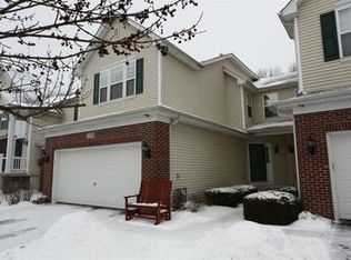 253 Ridge Rd, North Aurora, IL 60542