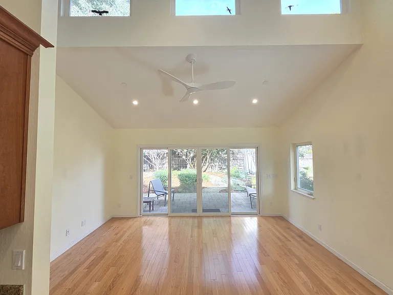 865 Briarwood Way — Photo 6