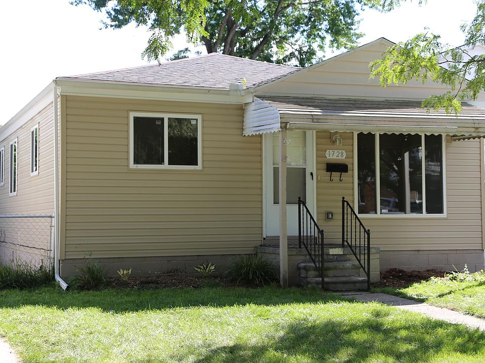 1st image of 1728 E Meyers Ave