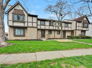1914 Laramie Dr #26, Powell, OH 43065