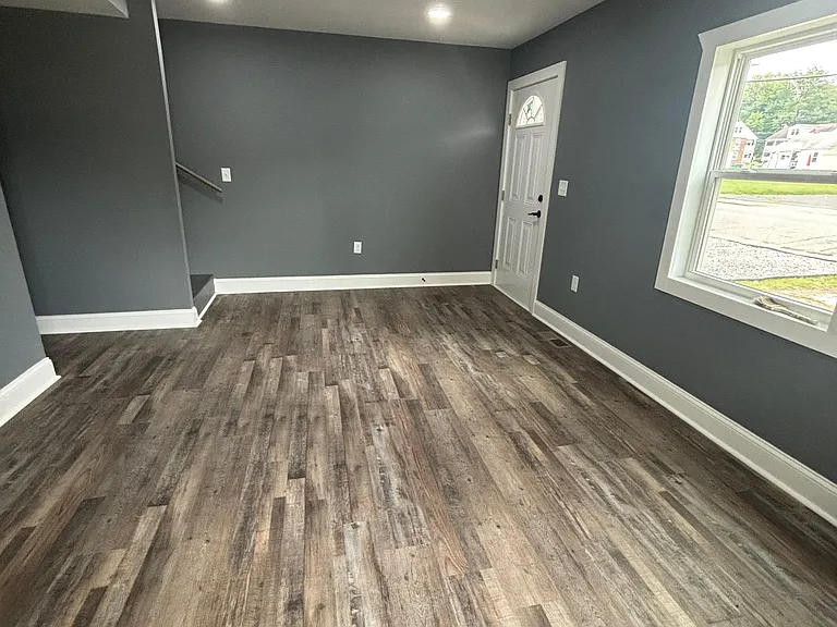 1104 W English Rd #A — Photo 7
