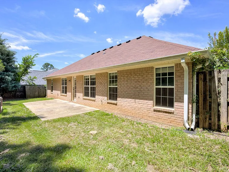 4557 Country Glen Cir — Photo 8