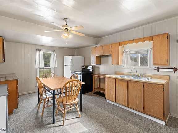 4th image of 69741 Main St