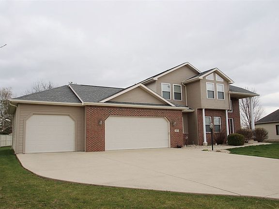 2nd image of 27 Gardens Dr